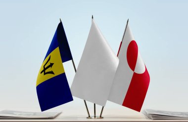 Barbados Grönland ve beyaz bayraklar kağıtlarla ayakta