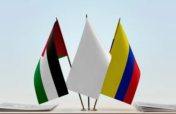 Palestina Bandeiras Colômbia Stand Com Papéis — Fotografia de Stock