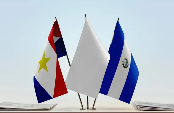 Banderas Saba Stand Con Papeles — Foto de Stock