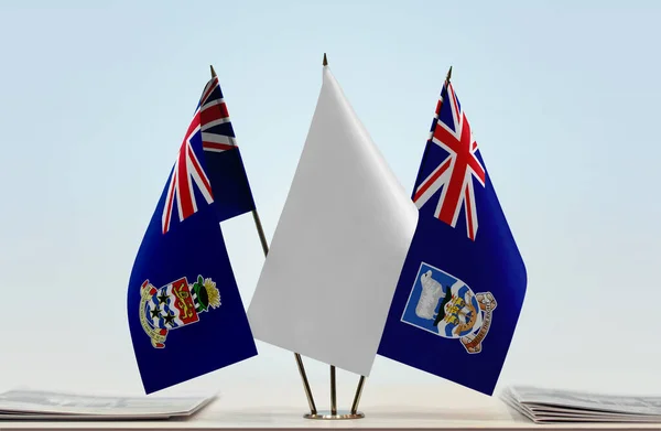 Islas Caimán Islas Malvinas Banderas Blancas Stand Con Papeles — Foto de Stock