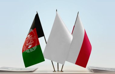 Afganistan ve Polonya belgelerle ayakta duruyor