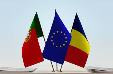Portekiz Çad ve eu bayrağı kağıtlarla ayakta