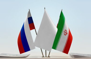 Rusya ve beyaz bayraklar belgelerle ayakta