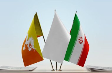 Butan, İran ve evraklarla birlikte beyaz bayraklar  