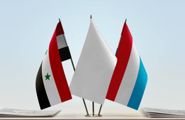 Suriye Lüksemburg bayrakları evraklarla birlikte beklemede