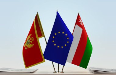 Karadağ Umman ve eu gazeteleri bayrak kaldırdı