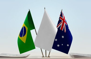 Brezilya Avustralya gazetelerle bayrak salladı   