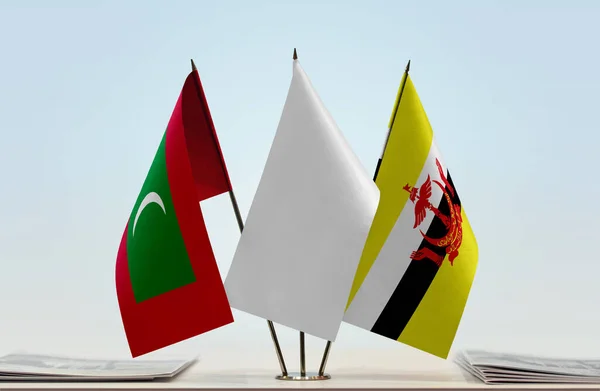 Maldives Brunei White Flags Stand Papers — Stock Photo, Image