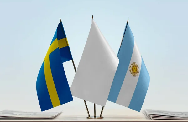 Svezia Argentina Bandiere Bianche Stand Con Carte — Foto Stock