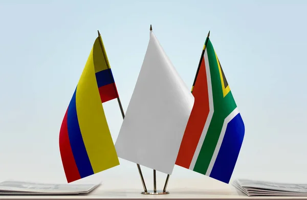 Kolumbia Rsa Fehér Zászlók Standon Papírokkal — Stock Fotó
