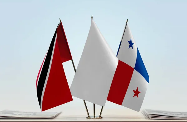 Panama Trinité Tobago Drapeaux Blancs Sur Stand Avec Des Papiers — Photo