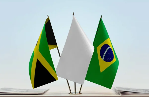 Jamajka Brazílie Vlajky Stojanu Papíry — Stock fotografie