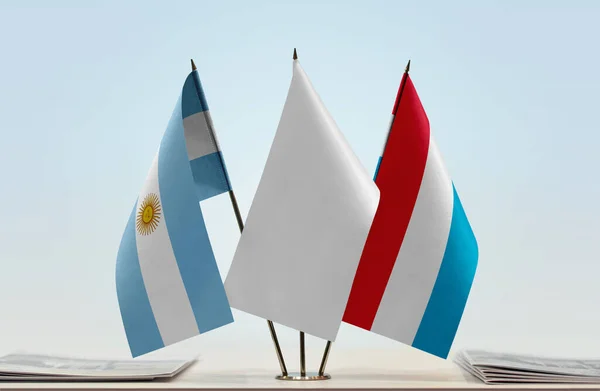 Argentina Luxemburg Flaggor Monter Med Papper — Stockfoto