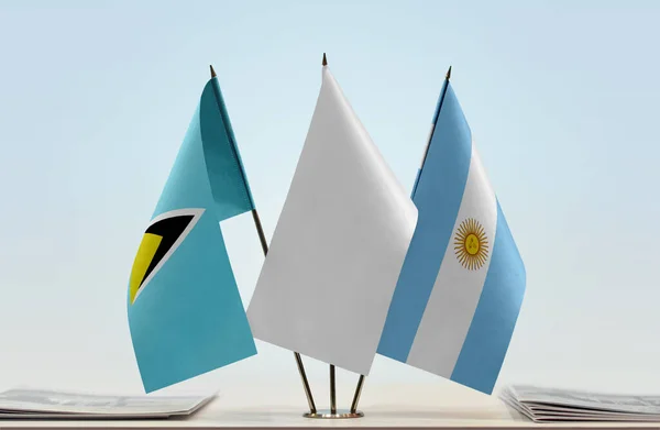 Saint Lucia Argentyna Białe Flagi Stoisku Papierami — Zdjęcie stockowe
