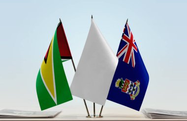 Guyana Antigua ve beyaz bayraklar kağıtlarla ayakta 