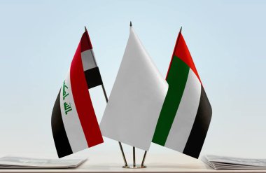 Irak, BAE ve beyaz bayraklar masada gazetelerle birlikte