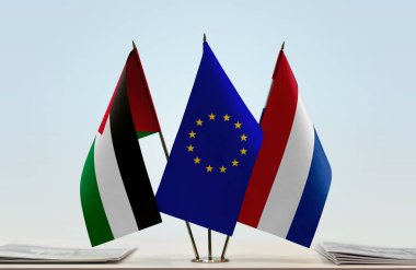 Filistin Hollanda ve eu bayrağı kağıtları hazırladı