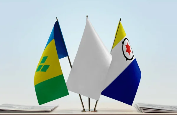 San Vicente Las Granadinas Bonaire Banderas Blancas Stand Con Papeles —  Fotos de Stock
