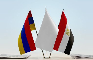 Ermenistan ve Mısır belgelerle ayakta duruyor   