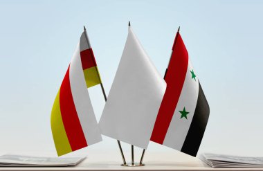 Güney Osetya Suriye ve beyaz bayraklar belgelerle ayakta