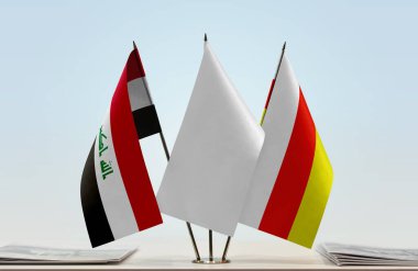 Irak, Güney Osetya ve beyaz bayraklar masada gazeteler