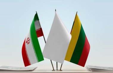 İran ve Litvanya belgelerle ayakta duruyor   