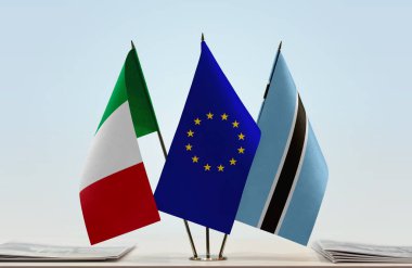İtalya Botswana ve eu bayrağı kağıtlarla birlikte hazır bekliyor