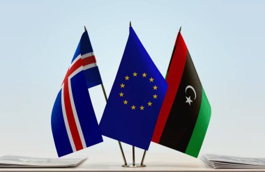 İzlanda Libya ve eu bayrağı kağıtları hazırladı