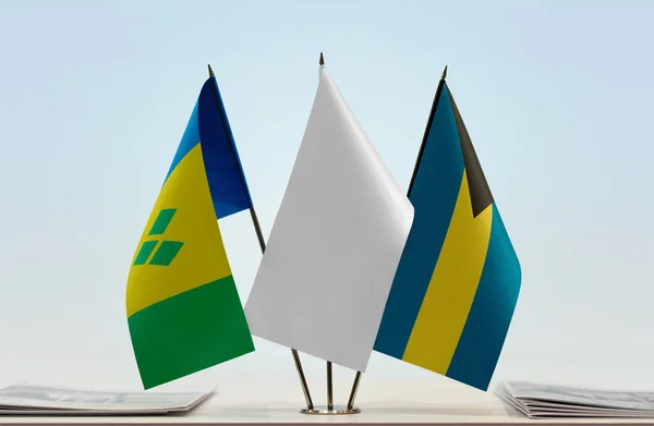 Saint Vincent Grenadines Bahamas Drapeaux Blancs Barre Avec Papiers — Photo