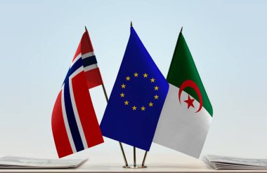 Norveç Cezayir ve eu bayrakları kağıtlarla ayakta