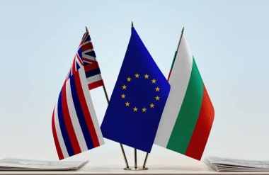 Hawaii Bulgaristan ve eu bayrağı kağıtlarla ayakta