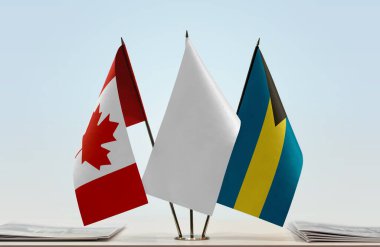 Kanada Bahamaları ve beyaz bayraklar kağıtlarla ayakta