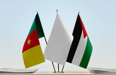 Cameron Filistin ve beyaz bayraklar evraklarla ayakta