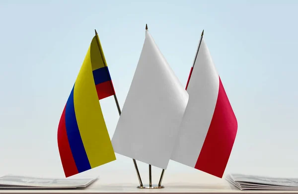 Drapeaux Colombie Pologne Barre Avec Papiers — Photo