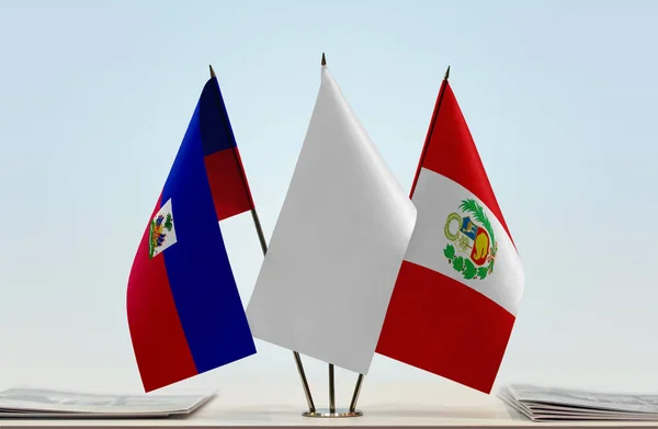 Haití Banderas Blancas Stand Con Papeles — Foto de Stock