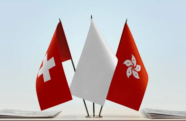 Bandeira Suíça Stand Com Papéis — Fotografia de Stock