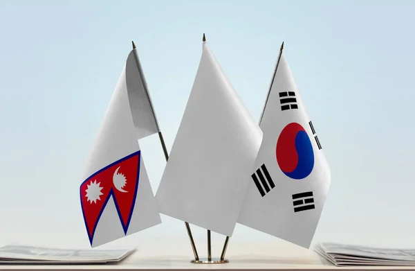 Nepal Güney Kore Beyaz Bayraklar Kağıtlarla Ayakta — Stok fotoğraf