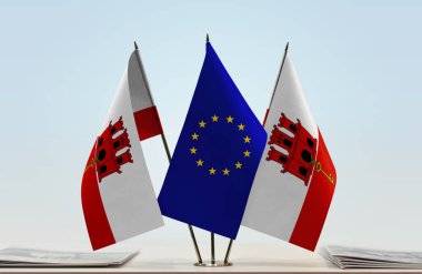 AB ve Cebelitarık bayrakları belgelerle ayakta