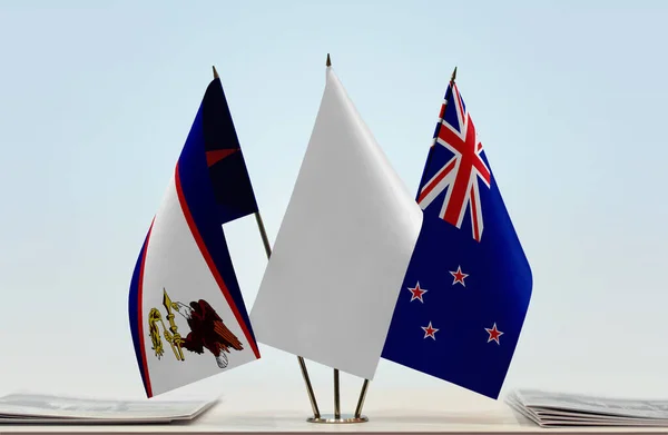Samoa Americana Banderas Nueva Zelanda Stand Con Papeles — Foto de Stock