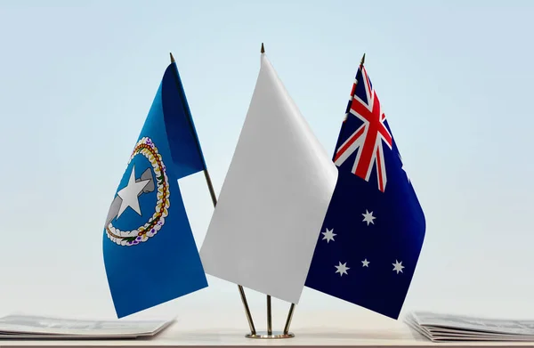 Nmi Australia Banderas Blancas Stand Con Papeles — Foto de Stock