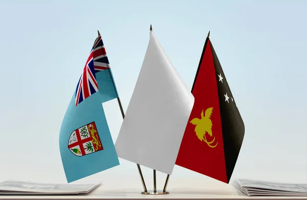 Fiji Papoea Nieuw Guinea Witte Vlaggen Standaard Met Papieren — Stockfoto