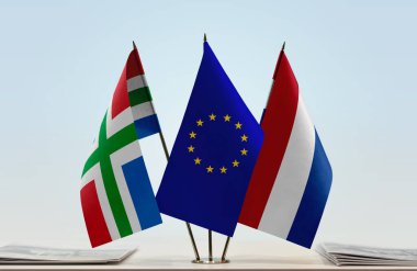 Groningen Hollanda ve eu bayrağı kağıtları hazırladı