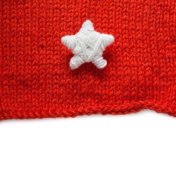 Handgemaakte Christmas Star Rode Gebreide Wollen Achtergrond Geïsoleerd Witte Achtergrond — Stockfoto