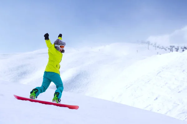 Garota Snowboarder Correndo Pela Encosta Nas Montanhas Alpinas Desporto Inverno — Fotografia de Stock