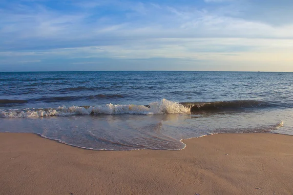 Krásný Západ Slunce Nad Mořem Pláž Tropické Klima Pozadí — Stock fotografie