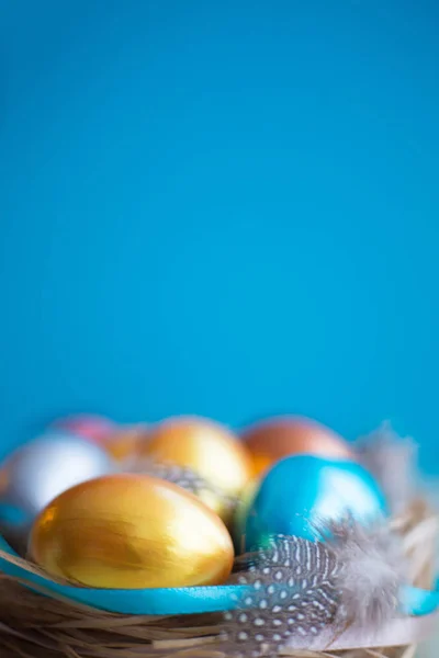 Urządzone Wielkanoc gniazdo z jajami — Zdjęcie stockowe