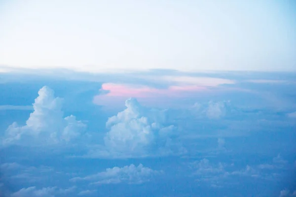 Восход солнца над облаками — стоковое фото