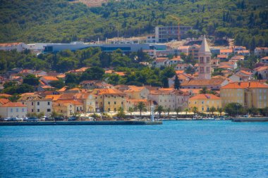 Supetar kentinde Brac Adası