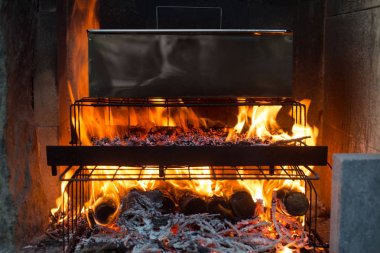 Açık ateş ile ev içi duman evi