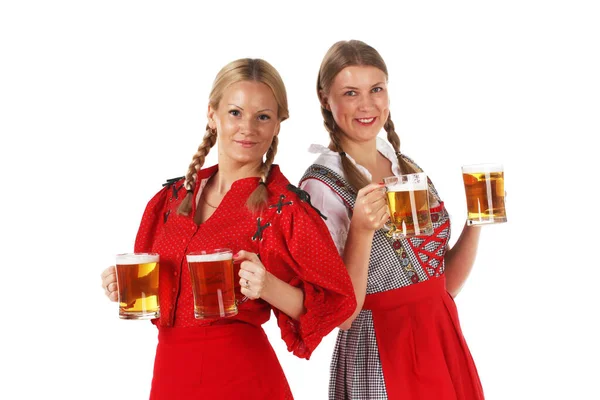 Bastante Oktoberfest Mulheres Loiras Segurando Canecas Cerveja Bar — Fotografia de Stock